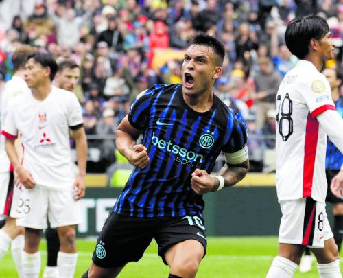 Una magia di Lautaro sveglia l'Inter. La rimonta evita l'harakiri Mondiale
