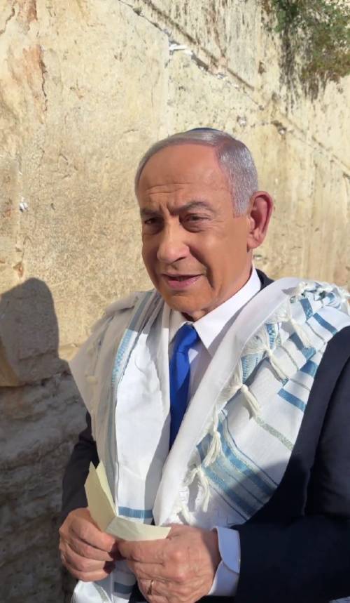 https://img.ilgcdn.com/sites/default/files/styles/md/public/foto/2025/06/22/1750606567-netanyahu.jpg?_=1750606567