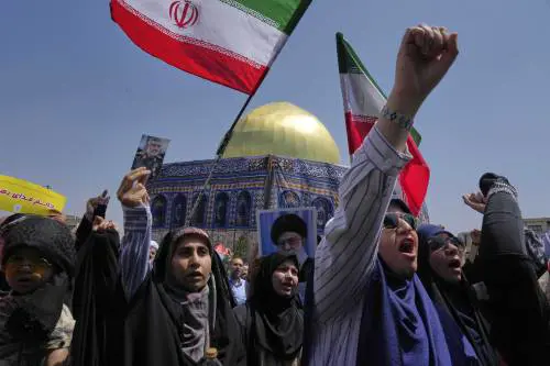 Esplosioni misteriose e sabotaggi: Israele lancia una nuova guerra segreta all'Iran