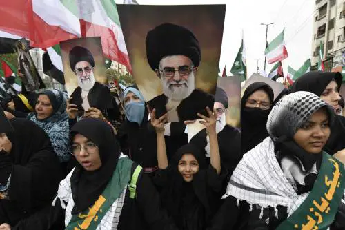 Trump ora vuole un "nuovo" Iran. E lancia lo slogan MIGA