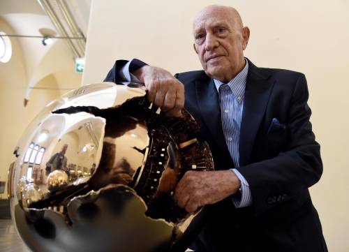 Addio allo scultore Arnaldo Pomodoro