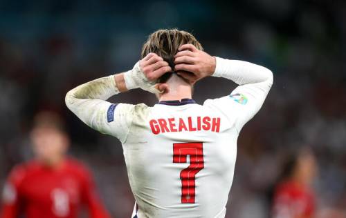 https://img.ilgcdn.com/sites/default/files/styles/md/public/foto/2025/06/23/1750685235-grealish.jpg?_=1750685235