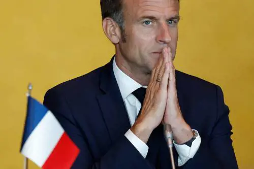 Oggi il summit Nato ma Trump divide. Macron contro Rutte sull'attacco Usa