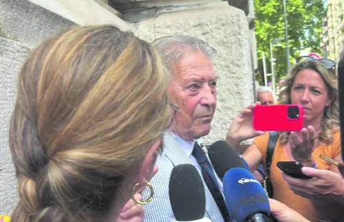 Caso Resinovich, l'"amico" dal gip:  "Tutti la cercavano tranne il marito"