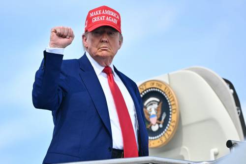 https://img.ilgcdn.com/sites/default/files/styles/md/public/foto/2025/06/24/1750743092-donald-trump.jpeg?_=1750743092