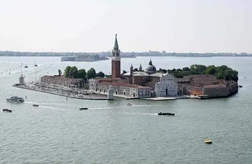 Matrimonio Jeff Bezos, la lista degli Yacht dei multimilionari arrivati a Venezia: ecco il loro valore