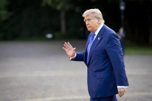Il nuovo piano di Trump per l'Iran: "30 miliardi per tornare ai negoziati"