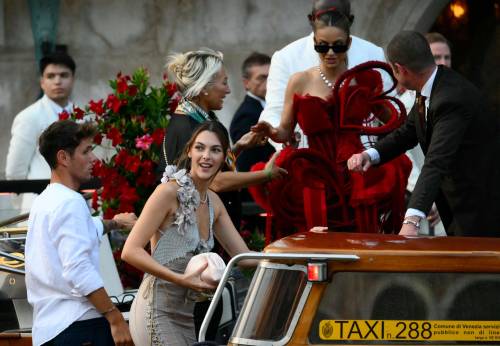 Parata di stelle per il primo party del matrimonio Bezos-Sanchez