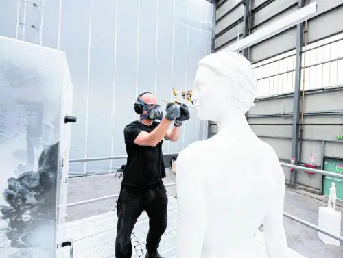Meta censura i profili dello scultore "Jago". Il nudo dell'arte manda in tilt l'algoritmo
