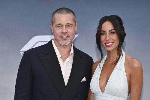  Chi è Ines de Ramon, la giovane fidanzata di Brad Pitt con cui l'attore ha calcato le ultime passerelle