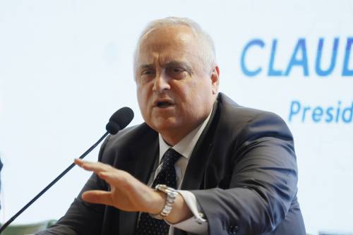 Calciomercato, la Covisoc blocca il mercato della Lazio. Cosa farà Sarri?