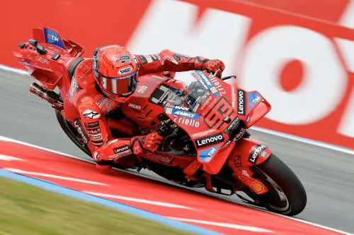 MotoGP, Marc Marquez vince la Sprint Race ad Assen e allunga in classifica. Delude Bagnaia