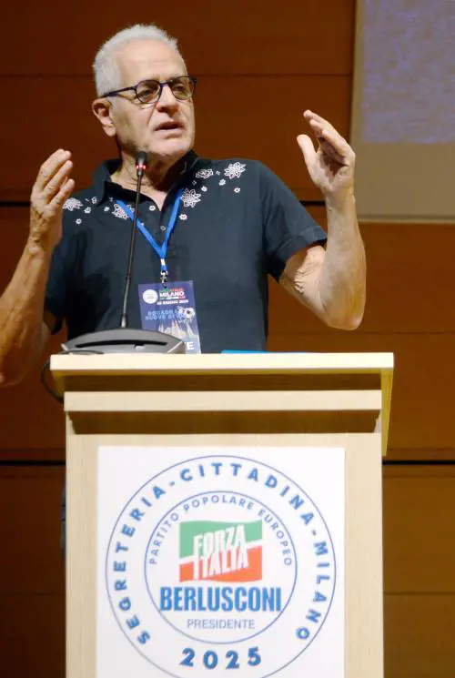 Formigoni: "Ecco il nostro movimento che starà nel centrodestra"