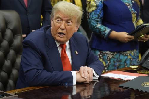 Trump: "L'Iran era vicino all'arma atomica". Poi annuncia: "C'è un acquirente per Tik Tok"