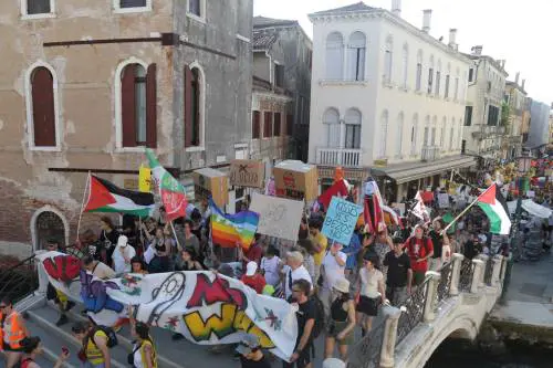 Se i "pauperisti" non vanno a nozze