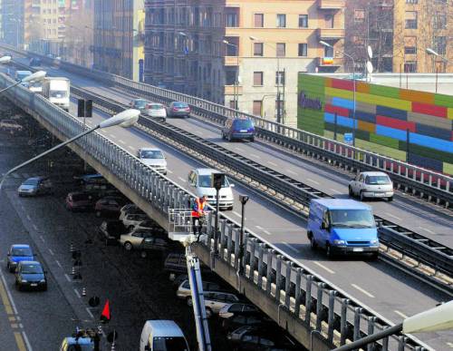 Tutti di corsa sulla Ghisolfa. I podisti conquistano il Ponte