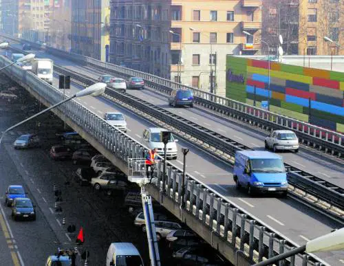 Tutti di corsa sulla Ghisolfa. I podisti conquistano il Ponte
