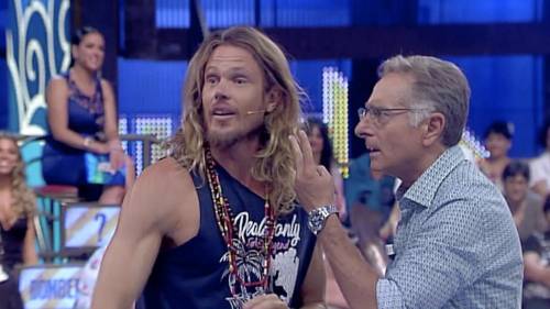 Daniel Nilsson e Paolo Bonolis durante la trasmissione "Avanti Un altro"