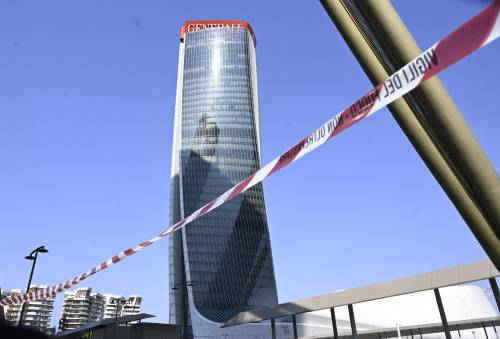 Collassa insegna Generali a City Life: chiuso anche il centro commerciale