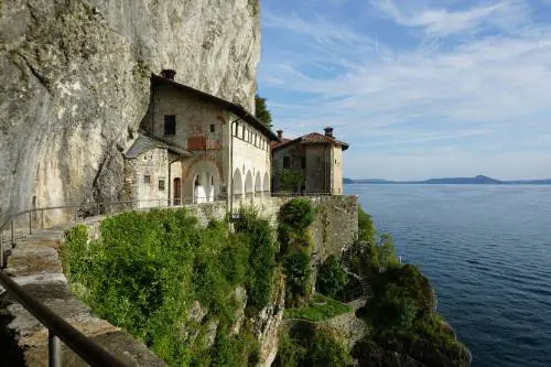 Varese e la sua bellezza discreta tra palazzi, giardini e scorci d’autore