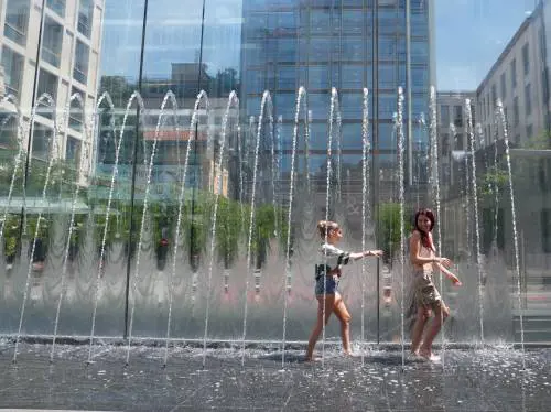 Il caldo è da record: blackout, un morto e un operaio in coma. Lavoro, nuove regole