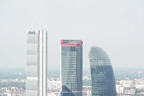 La Torre è "sotto controllo". Riaperte piazza e metrò