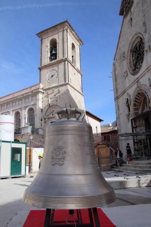 Uno degli edifici di culto in fase di ristrutturazione