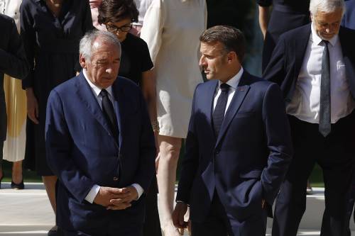 Francia in crisi: per la nuova destra l'ora  delle manovre