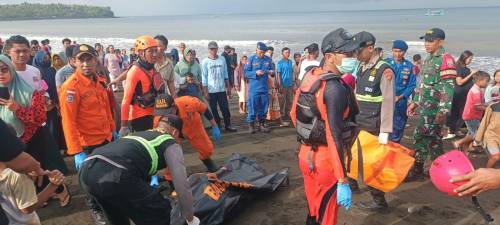 Bali, affonda traghetto: 5 morti, 37 dispersi