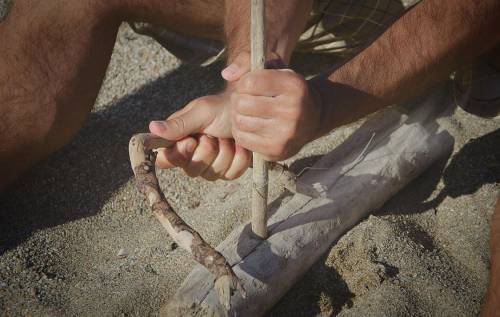 Scoperta fabbrica di grasso dei Neandertal: i primitivi avevano già capito che la paleodieta uccide, noi no