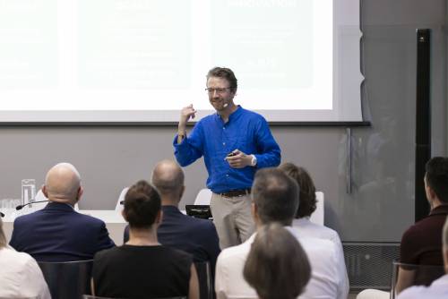 https://img.ilgcdn.com/sites/default/files/styles/md/public/foto/2025/07/03/1751551817-mike-hyde-trainlone-cto-speech.jpg?_=1751551817