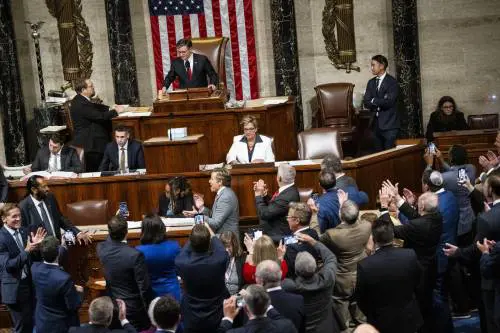 "Arriva l'età dell'Oro degli Usa". Approvata la maxi legge di bilancio voluta da Trump