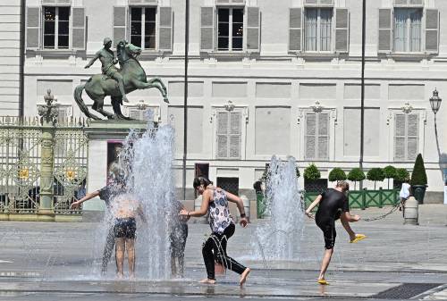 Ancora (48 ore) a 40 gradi. Sospesi i bonus per i rider