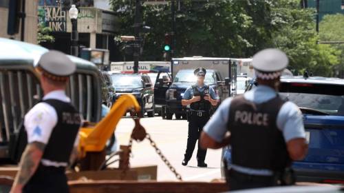 Spari da un'auto in corsa: 4 morti al party dei rapper