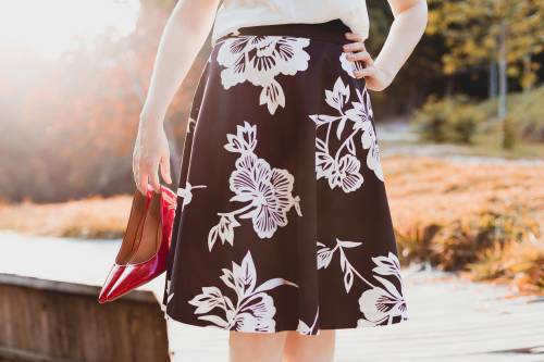Gonna di raso, i modelli perfetti per outfit da giorno o da sera e per tutte le età