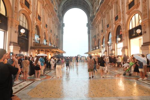 Maltempo su Milano, temporale e grandine in città