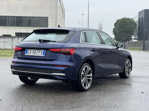Audi A3 plug-in 2025: guarda la gallery della nuova compatta ibrida