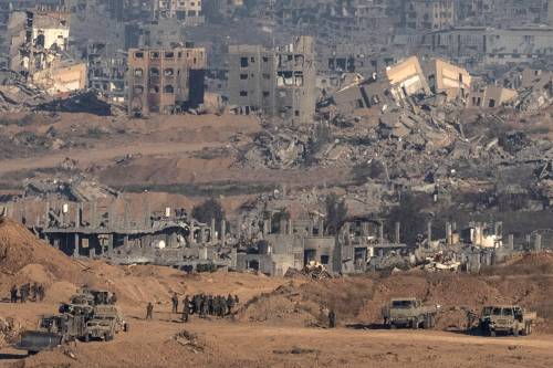 Fumata nera ai colloqui di Doha. Israele attacca gli Houthi. Netanyahu a Washington da Trump