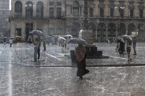 Ancora un nubifragio. Le strade allagate e pioggia di polemiche