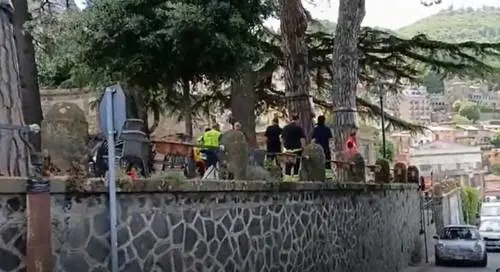 Roma, 61enne uccide un uomo per vendetta: "Hai ucciso mio figlio". Choc a Rocca di Papa