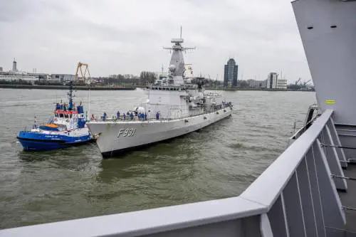 Navi da guerra e armi: ecco il porto Nato che si prepara al conflitto con Mosca