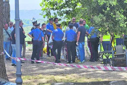 Spara e uccide il killer del figlio. La vendetta alla fermata del bus