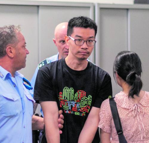 Il cinese arrestato come spia. "Non sono io, c'è un errore"
