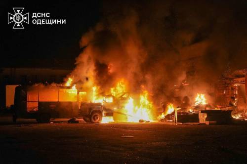"L'attacco più grande dall'inizio della guerra". Mosca lancia 700 missili e droni sull'Ucraina