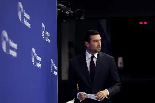 Perquisita la sede del Rassemblement National. Bardella: "Persecuzione politica"