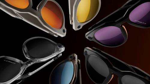 EssilorLuxottica, Meta nuovo socio con il 3% 