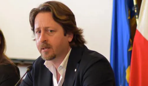 Intelligenza artificiale contro la corruzione: via libera all’ordine del giorno sugli appalti