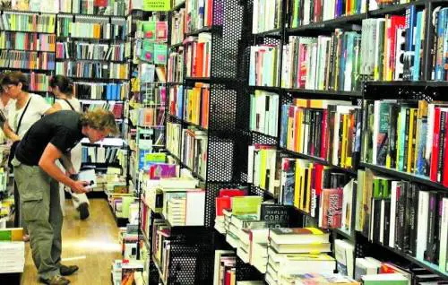 Con la crescita dei costi, la crisi spazza via le librerie