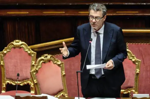 Manovra, strada stretta per Giorgetti