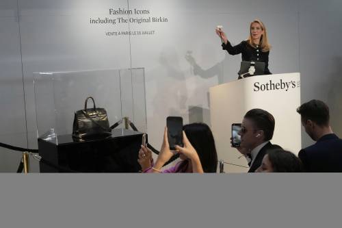 La prima Birkin venduta all’asta per 8,5 milioni: non era solo una borsa